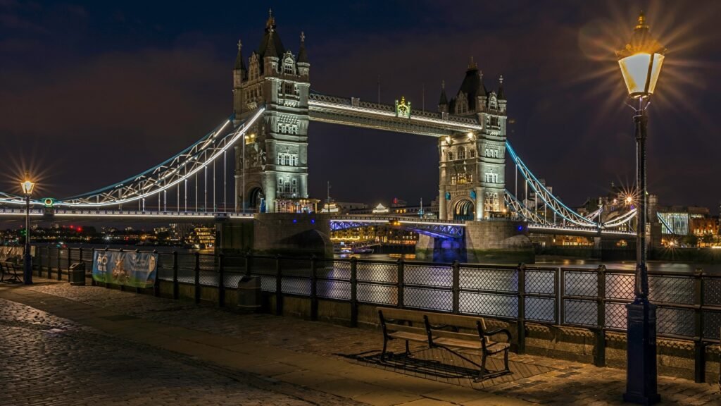 Location and Accessibility: see tower bridge sacramento