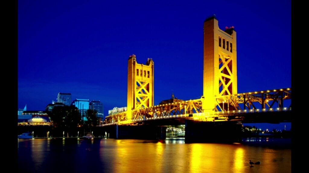 how to see tower bridge sacramento