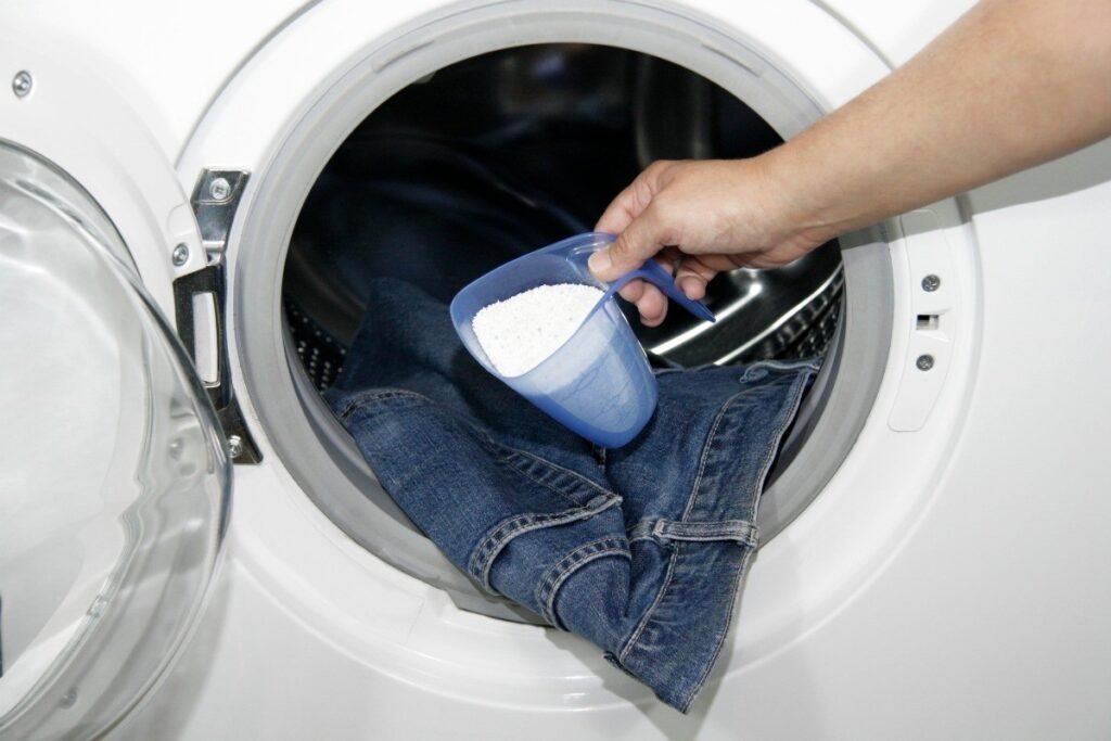 Add Detergent : wash shirt dress