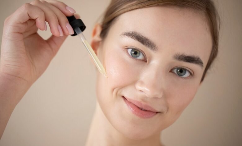 How to Use Oil on Face Properly